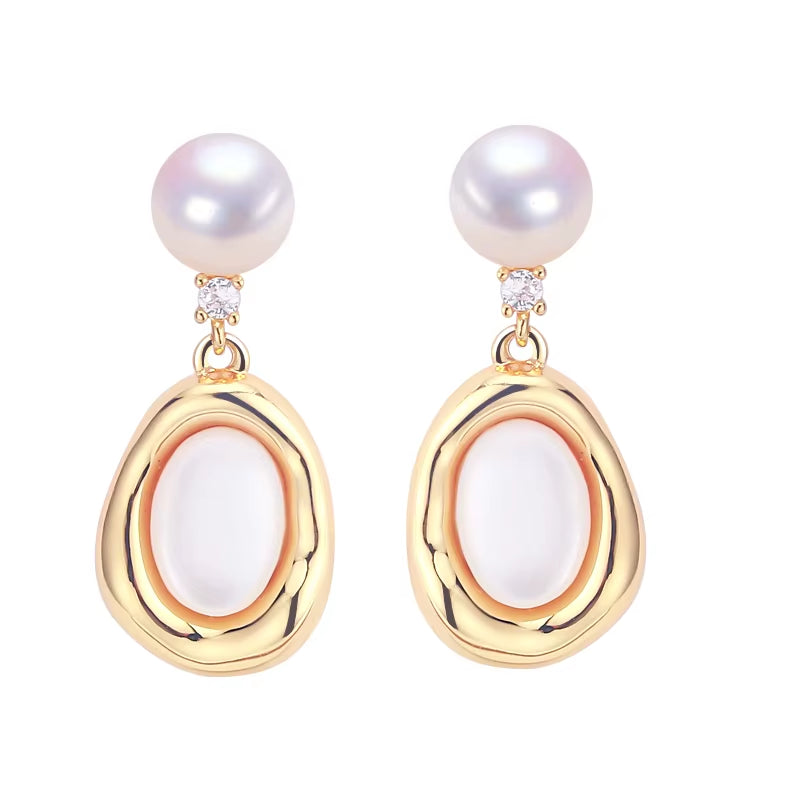 High Quality S925 Silver Needle Luxury Sea Shell Pearl Jewelry Freshwater Pearl Stud Earrings for Women