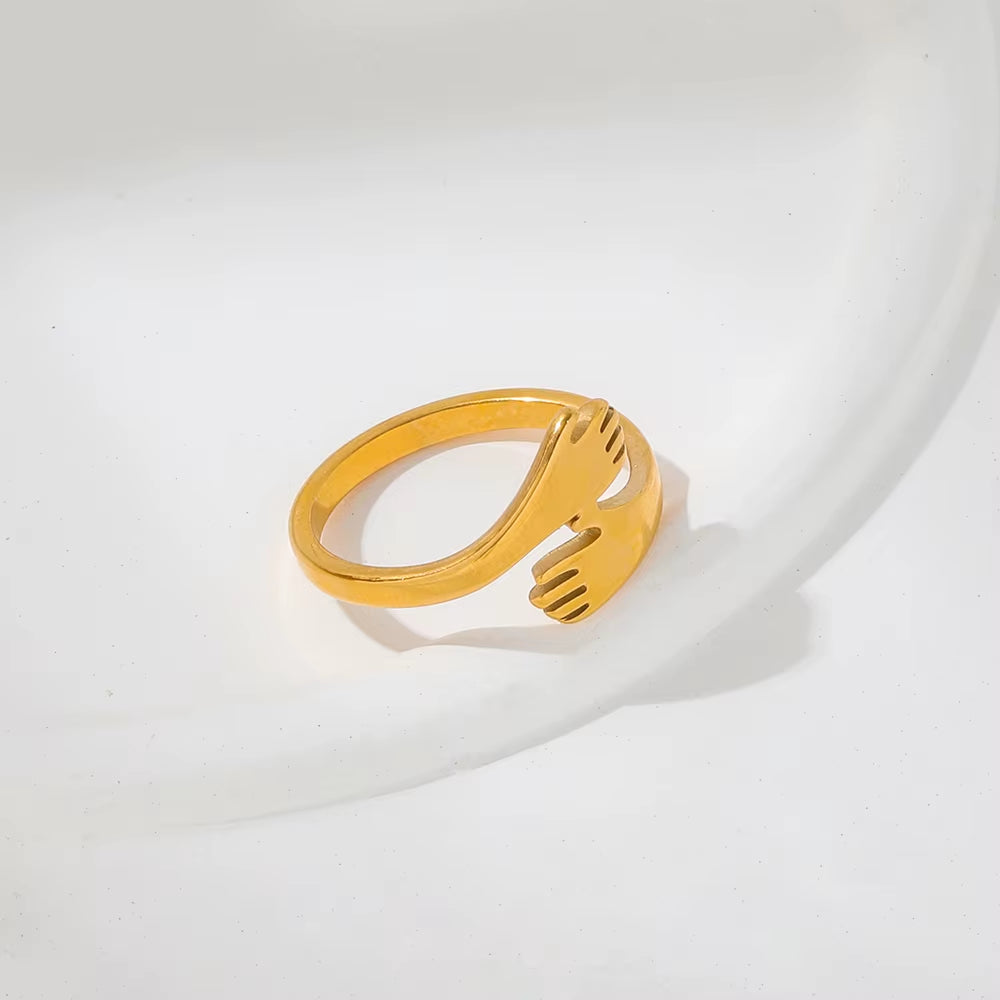 High End 18K Gold Plated Hand Hug Stainless Steel Finger Rings Fashion Jewelry