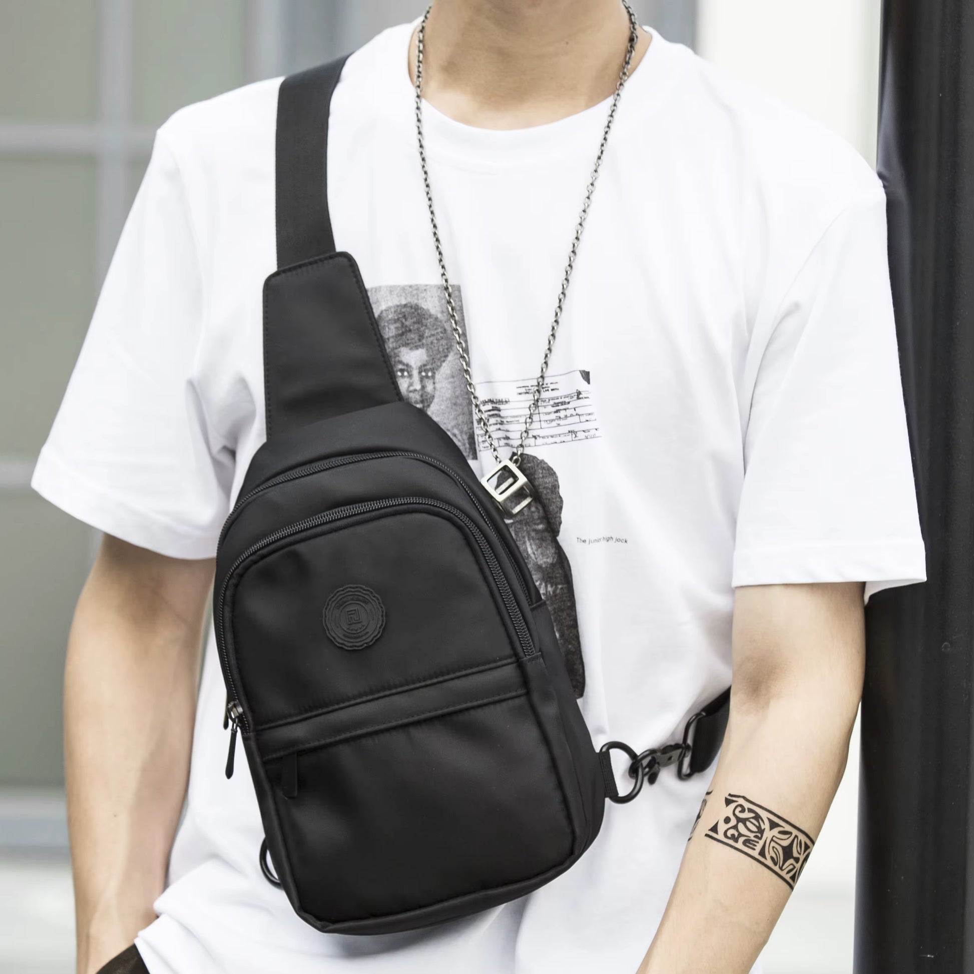 MOYYI Chest Bags for Men Crossbody Bags for Sport Outdoors Sling Bags