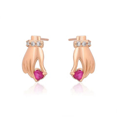 Xuping Jewelry New Popular Personality Design Hand Diamond 18K Gold Luxury Unique Style Earrings