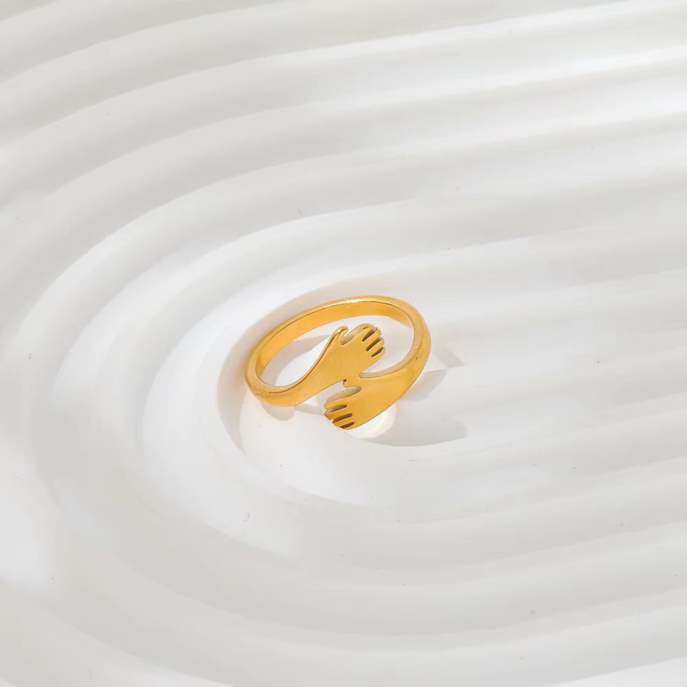 High End 18K Gold Plated Hand Hug Stainless Steel Finger Rings Fashion Jewelry