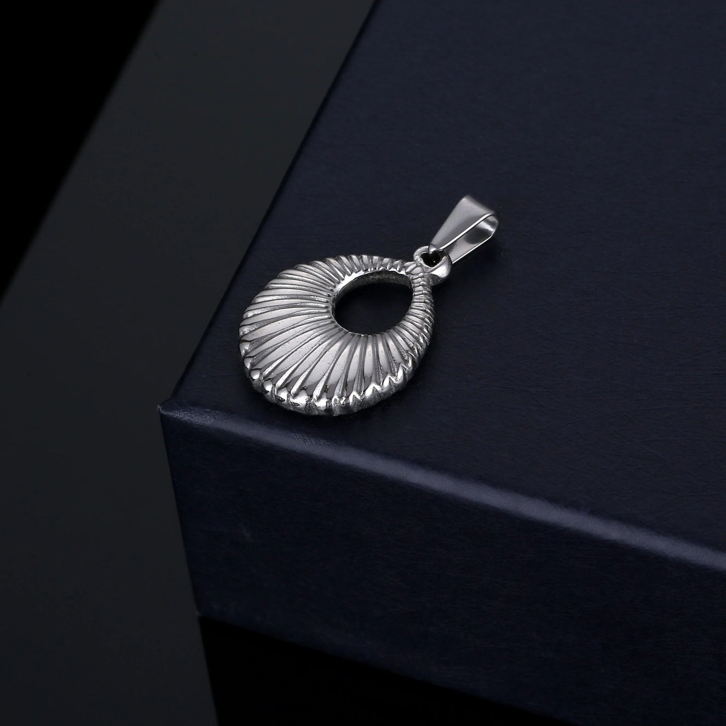 Olivia 18K New Design Trendy Hoop Pendant Vintage Italian Charm for Necklace Stainless Steel Fine Jewelry for Jewelry Making