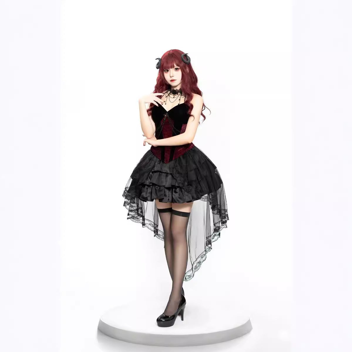 Duchess Vampire Gothic Witch Halloween Costume detail