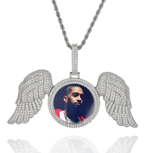 NUOYA Hip Hop Memorial Custom Photo Pendant Gold Photo with Big Angel Wings Pendants Trays Picture Necklaces