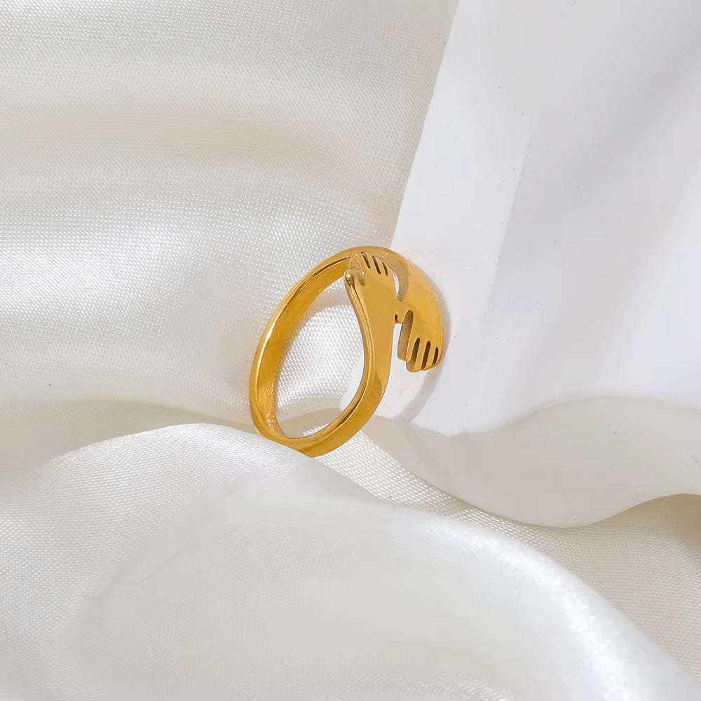 High End 18K Gold Plated Hand Hug Stainless Steel Finger Rings Fashion Jewelry